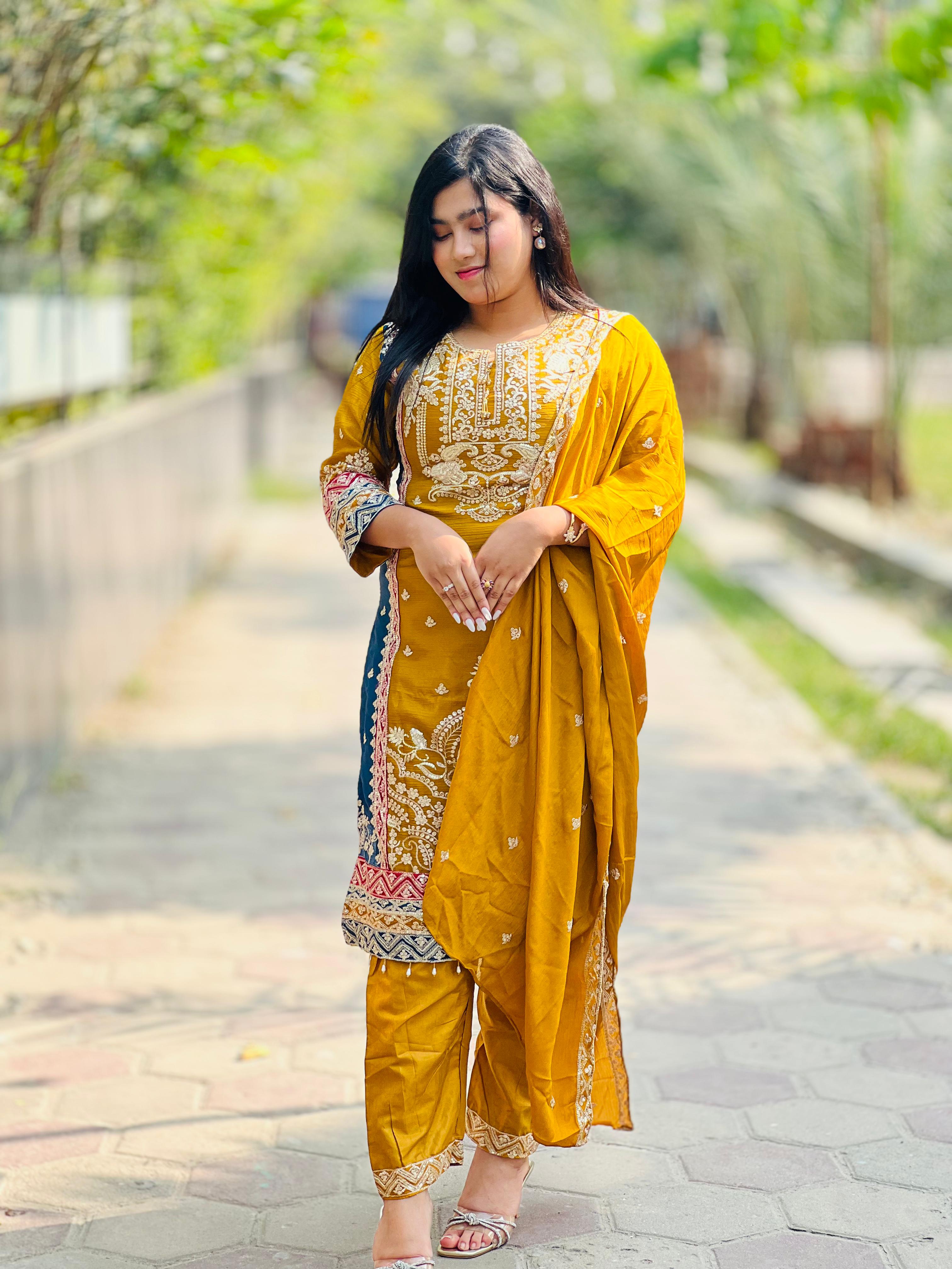 đ¤đ Georgette Embroidery Four Piece đ¤đ