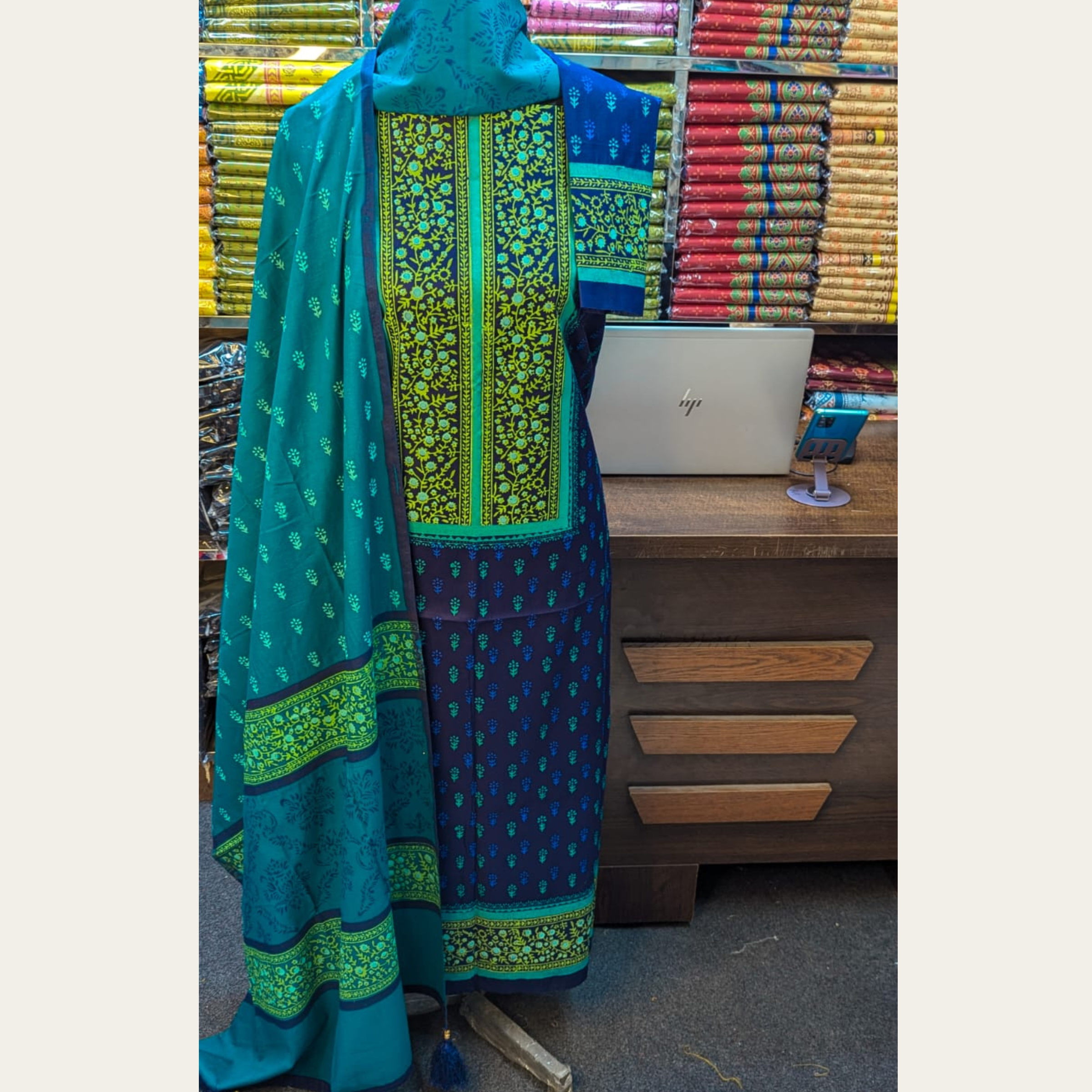 đ¤đ New Exclushive Collection High Qualitiey Cotton Printed Three Piece đ¤đ