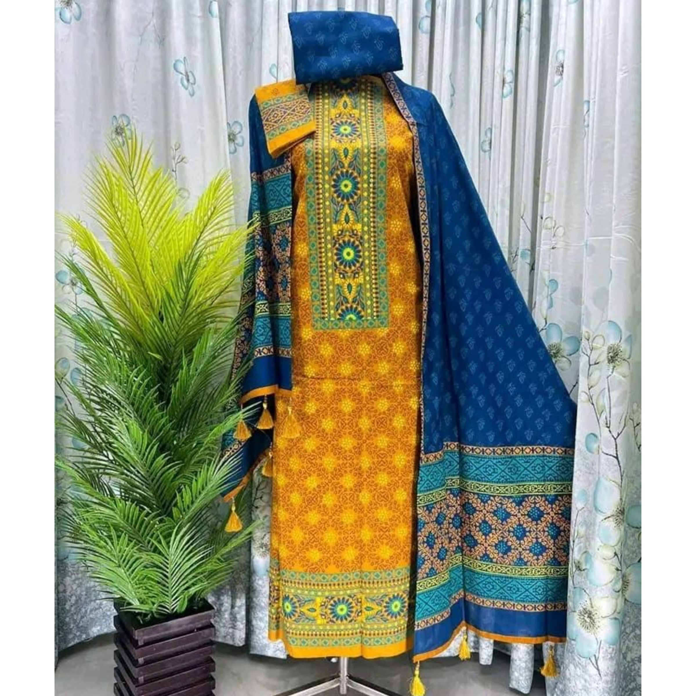 đ¤đ New Exclushive Collection High Qualitiey Cotton Printed Three Piece đ¤đ