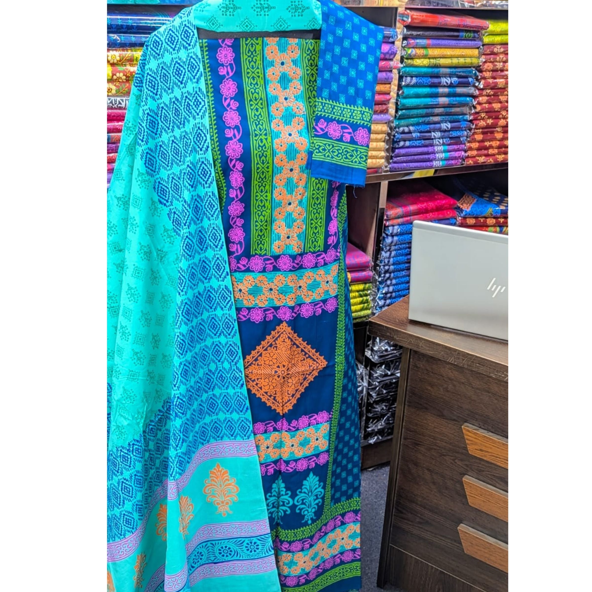đ¤đ New Exclushive Collection High Qualitiey Cotton Printed Three Piece đ¤đ