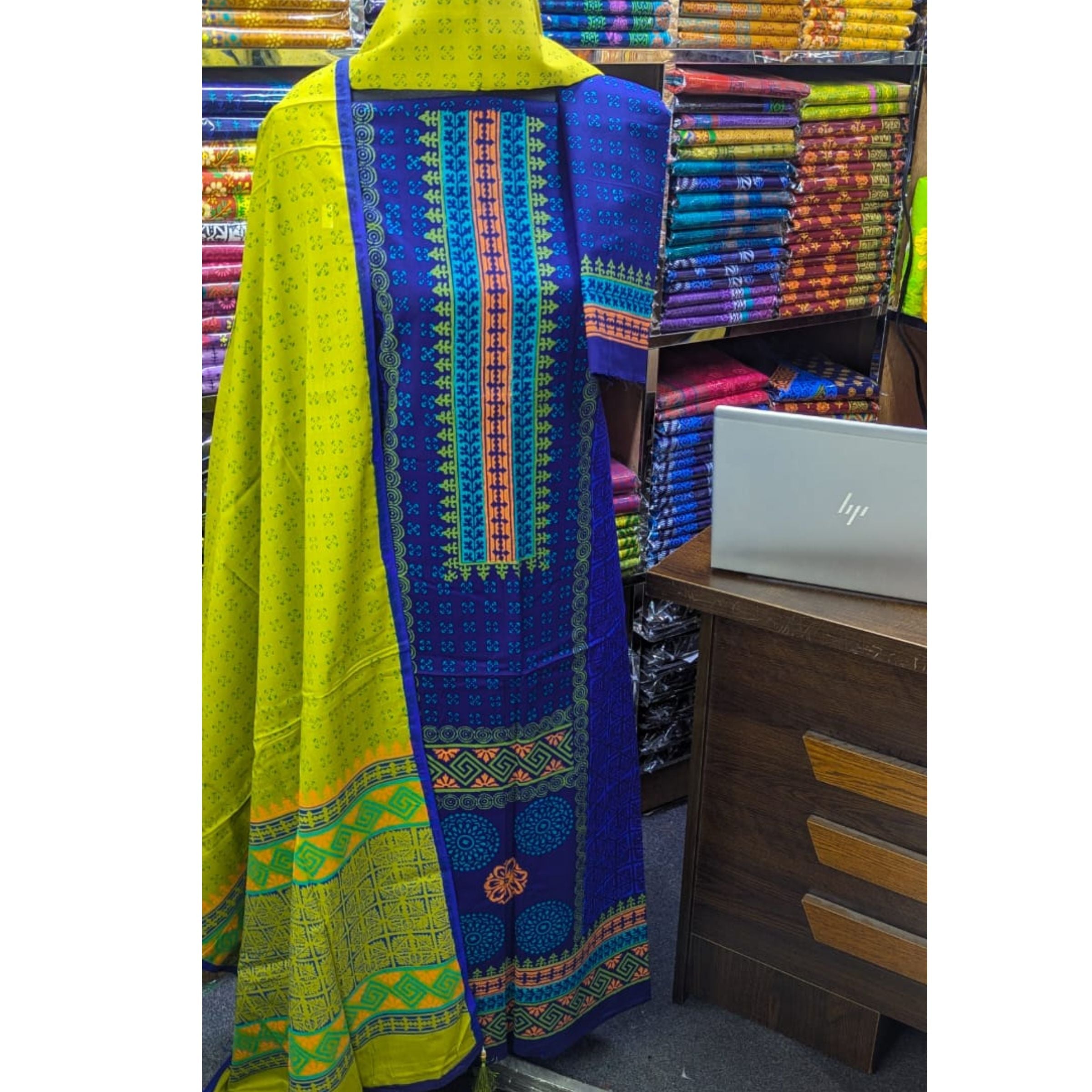 đ¤đ New Exclushive Collection High Qualitiey Cotton Printed Three Piece đ¤đ