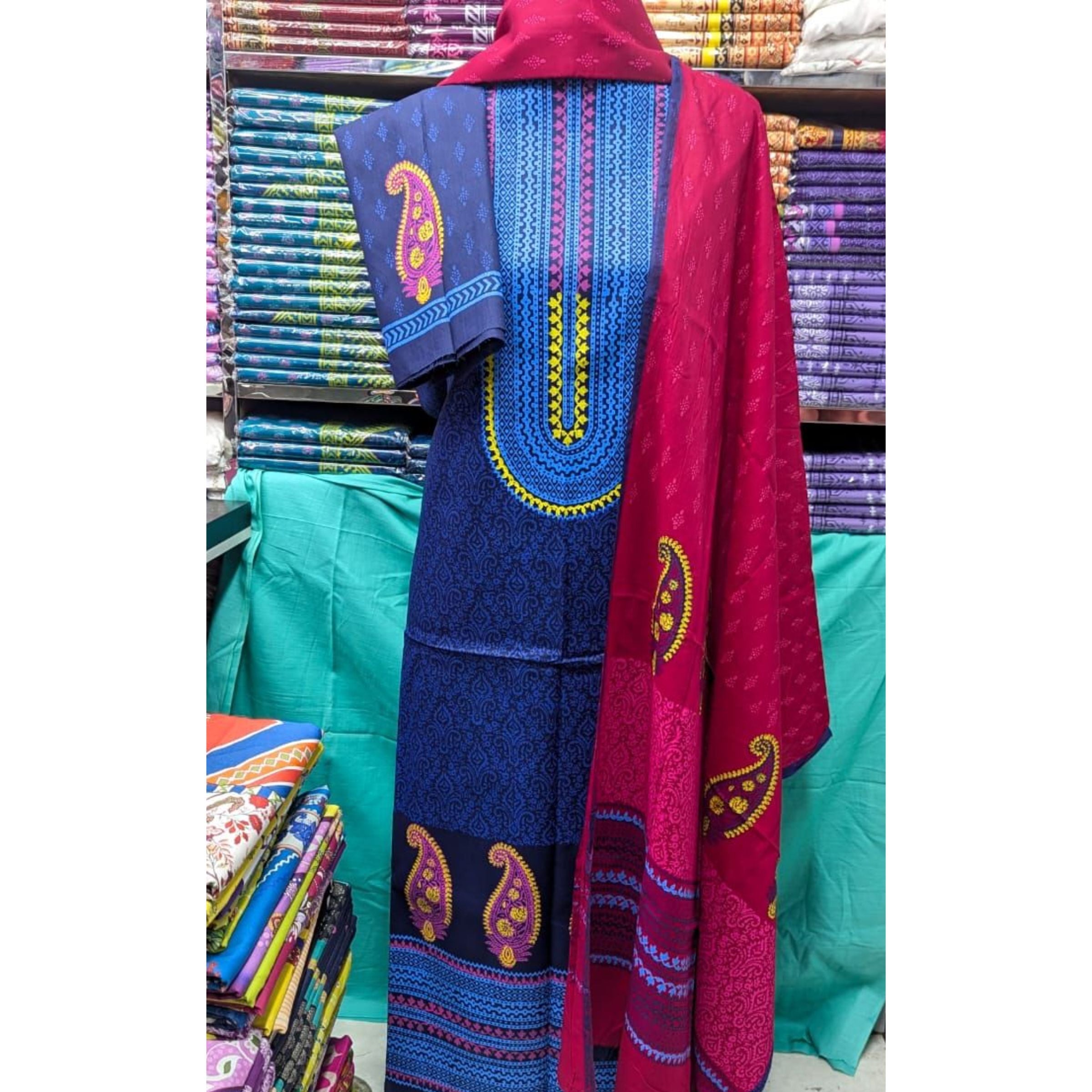 đ¤đ New Exclushive Collection High Qualitiey Cotton Printed Three Piece đ¤đ