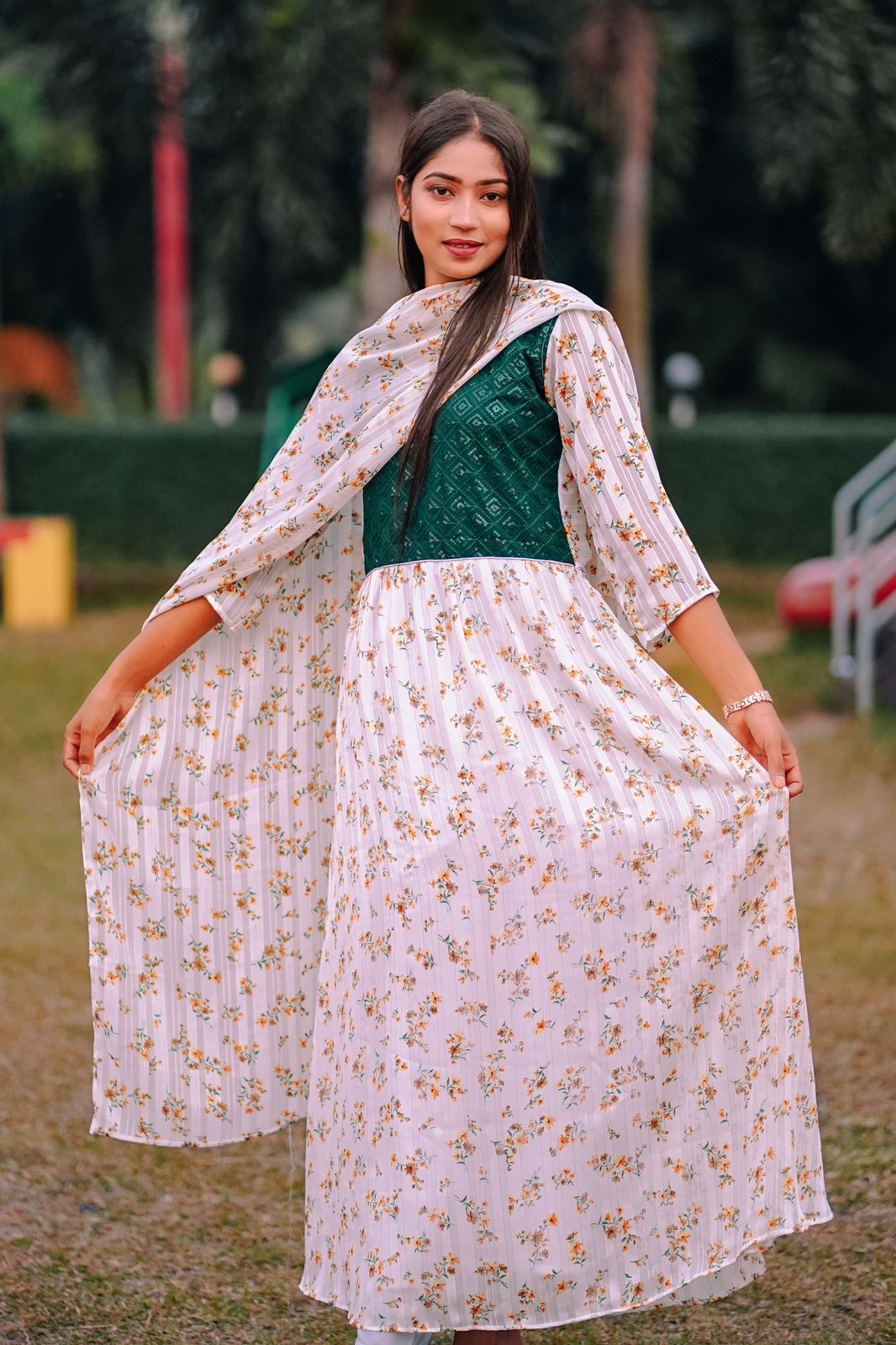 🤍💖 China Georgette Gown Three Piece 🤍💖