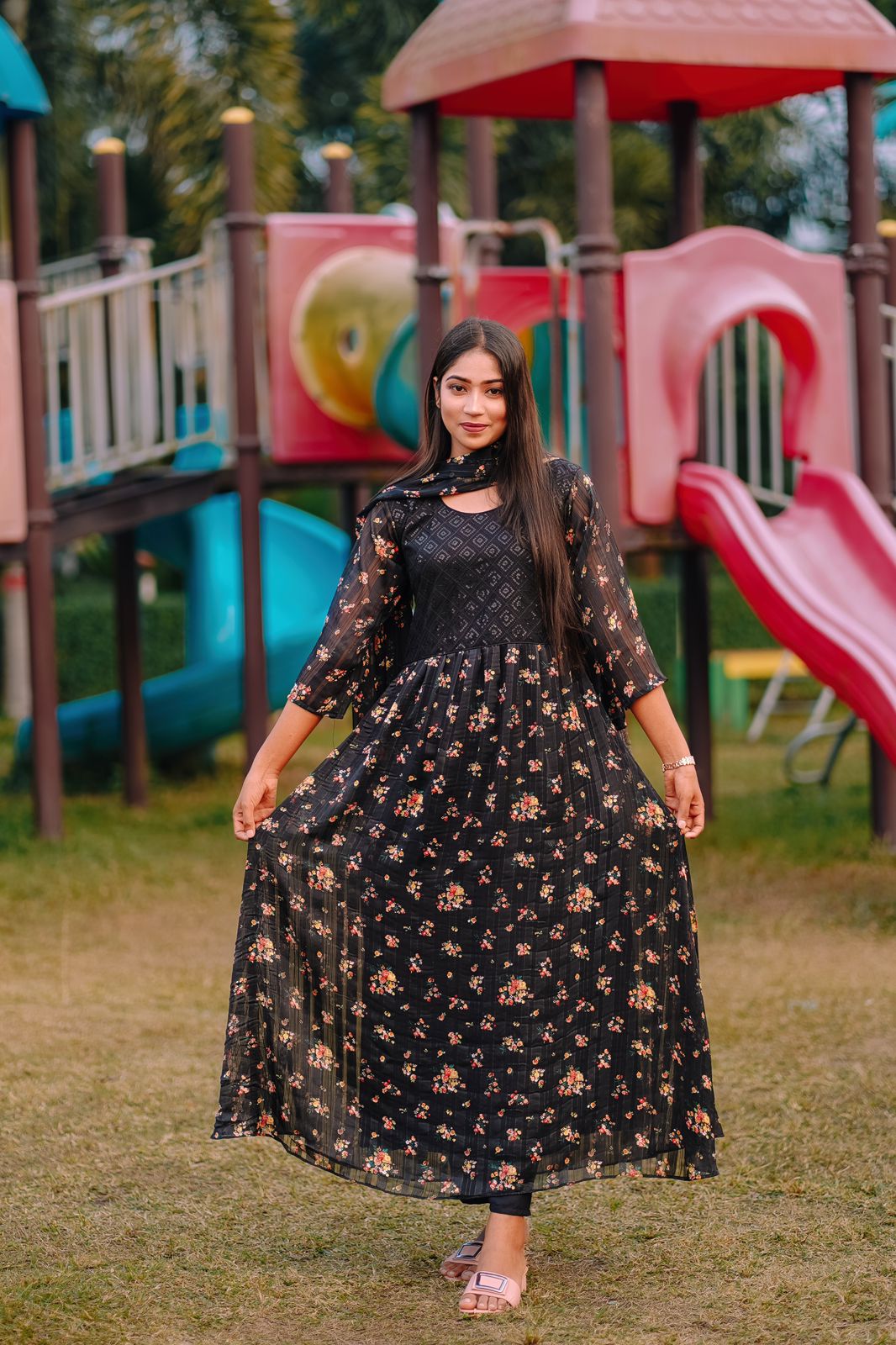 🤍💖 China Georgette Gown Three Piece 🤍💖