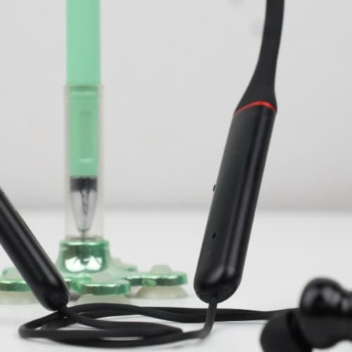 Neck-mounted Bluetooth earphone HB19