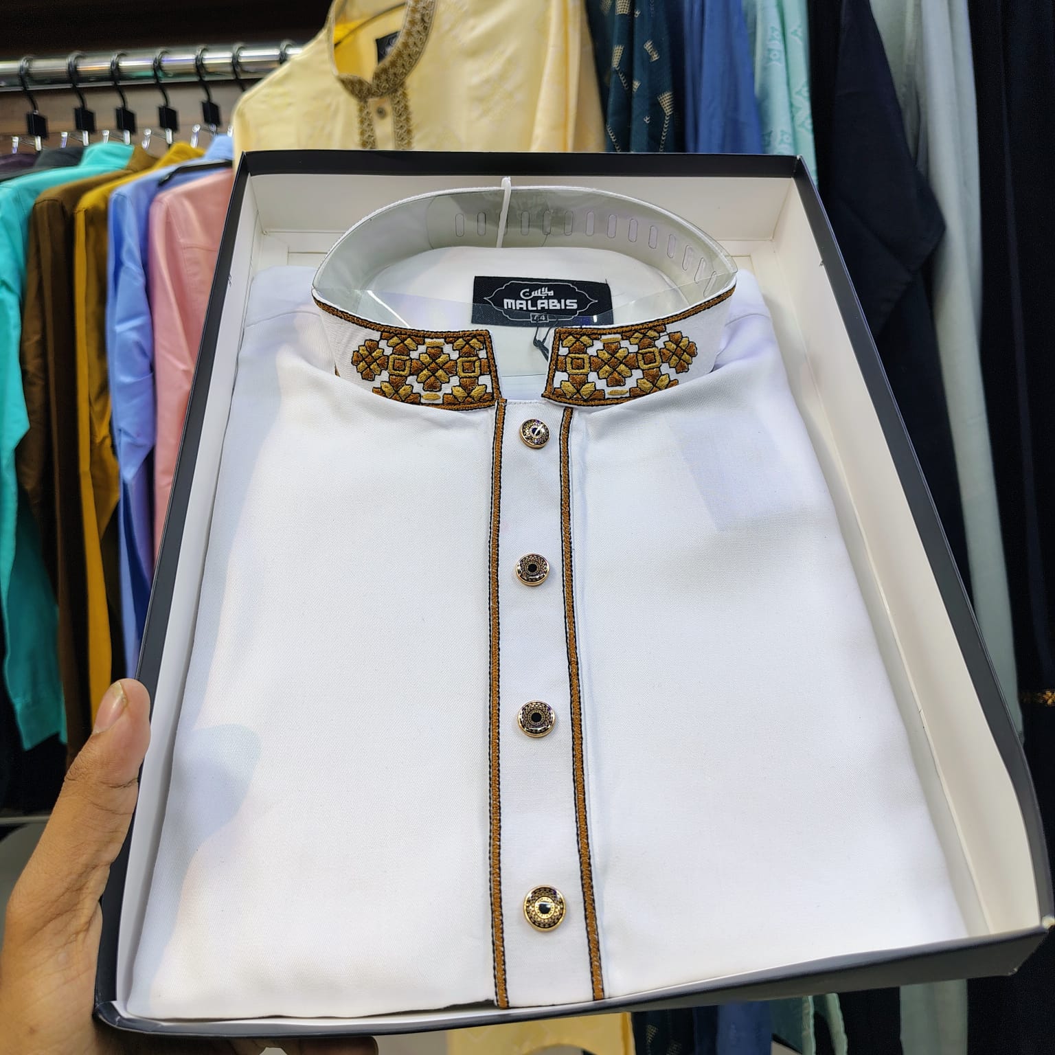 🤍💖 Comfortable Embroidered Punjabi With premium box 🤍💖