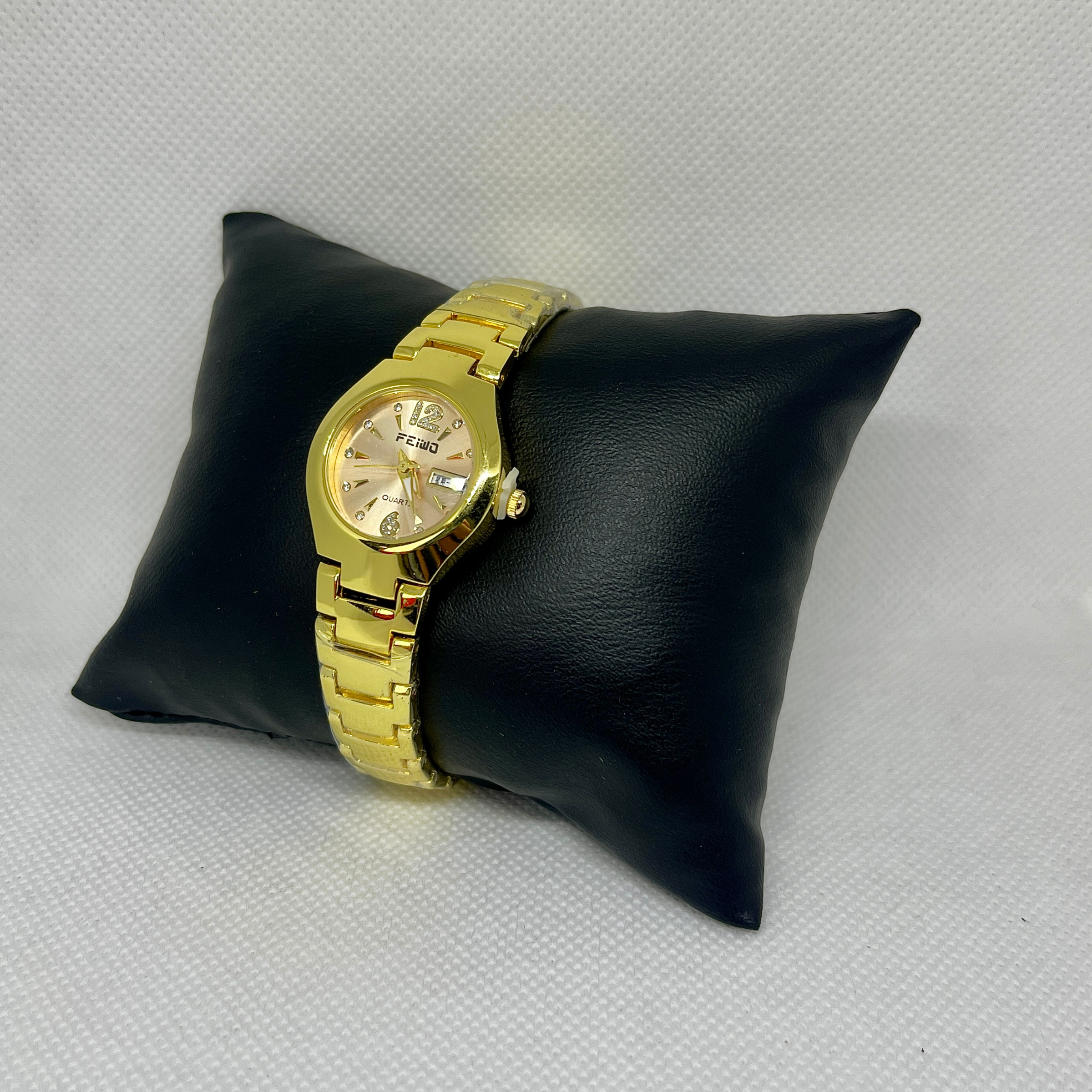 🤍💖 Feiwo Golden Stainsles Steel Watch 🤍💖