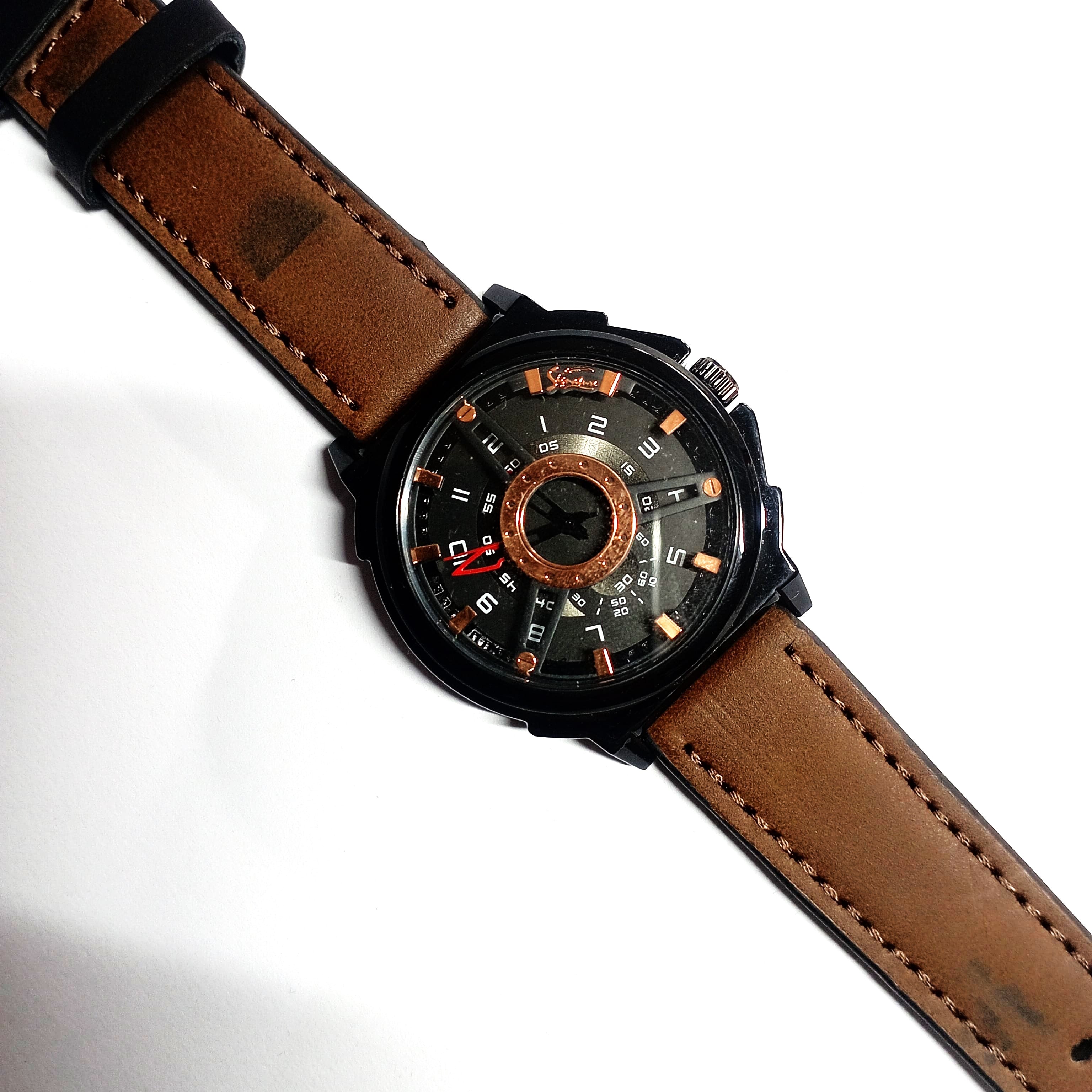 🤍💖 Signature Trendy Men Watch 🤍💖
