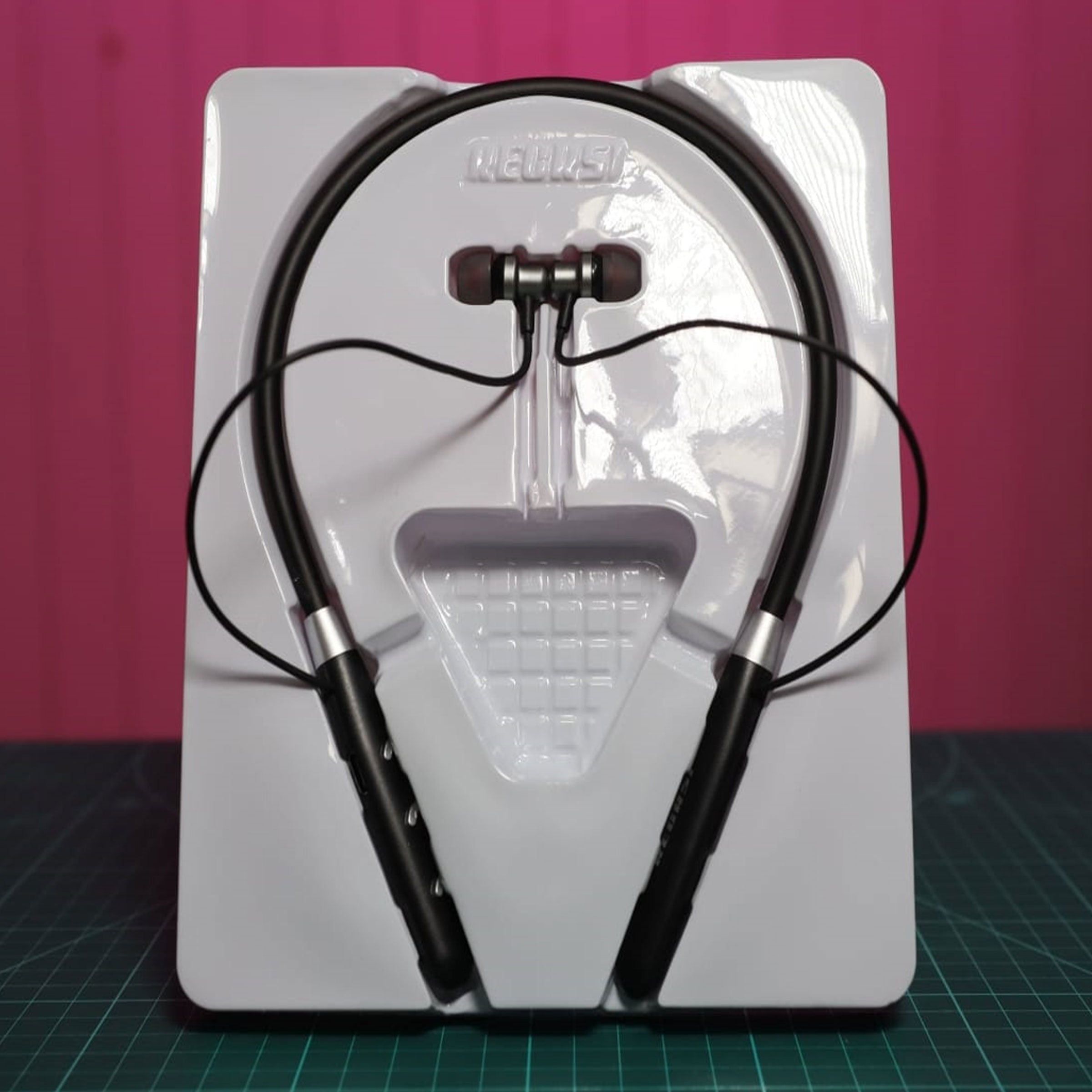 Regarsi NY032 Bluetooth Neckband Wireless Earphone