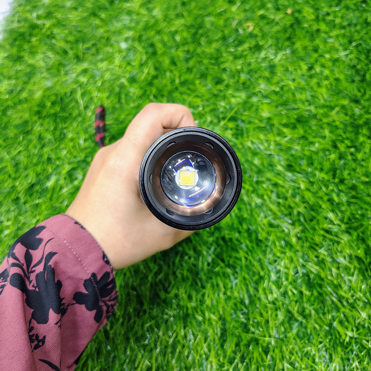 🤍💖 Strong Light Lamp T40 LED Flashlight Zoom USB Rechargeable Ultra-Bright Torch High Power Lantern Built-in Lithium Batteries 🤍💖