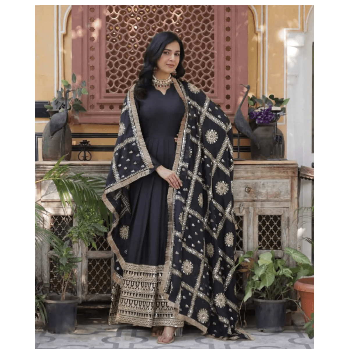 🤍💖 Jarget Febric Traditional black and gold Secuence Anarkoli 🤍💖 - STYLEX