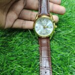 Fashionable Glass Quartz Analog Men's Watch - Image 6