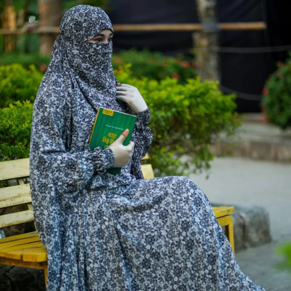 Long-Khimar-Floor-Touch-Jilbab-4 Long Khimar Floor Touch Jilbab - Image 1