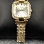 Luxury Golden Stone Studded Ladies Quartz Watch – Stylish & Elegant Design (White Dial) - Image 4