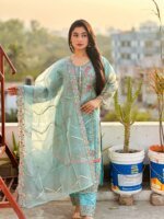 জর্জেট গর্জাস এমব্রয়ডারি থ্রি-পিস সেট - লাক্সারি পার্টি কালেকশন - Image 4