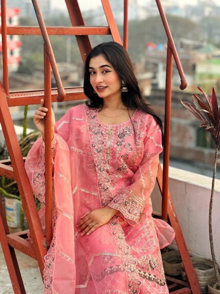 জর্জেট গর্জাস এমব্রয়ডারি থ্রি-পিস সেট - লাক্সারি পার্টি কালেকশন