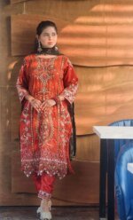 প্রিমিয়াম এমব্রয়ডারি করা লাল ও ডার্ক গ্রিন পাকিস্তানি স্টাইল সালোয়ার কামিজ সেট উইথ এলিগেন্ট দুপাট্টা - Image 4