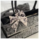 Elegant Floral Pattern Tote Bag with Scarf – Large Capacity Fashion Handbag for Women (Pink, Black, White, Silver) - Image 10