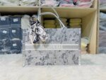 Elegant Floral Pattern Tote Bag with Scarf – Large Capacity Fashion Handbag for Women (Pink, Black, White, Silver) - Image 4