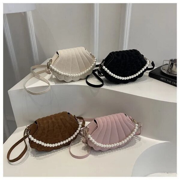 Trendy Shell Shape Pearl Handbag for Women – Stylish Crossbody & Shoulder Bag (Pink, Brown, Cream, Black)