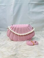 Trendy Shell Shape Pearl Handbag for Women – Stylish Crossbody & Shoulder Bag (Pink, Brown, Cream, Black) - Image 3