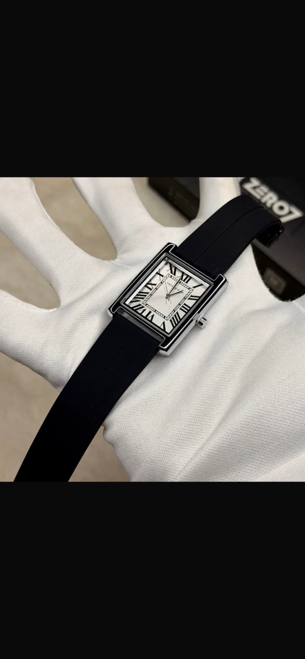 Royal Noir – UP-RN427