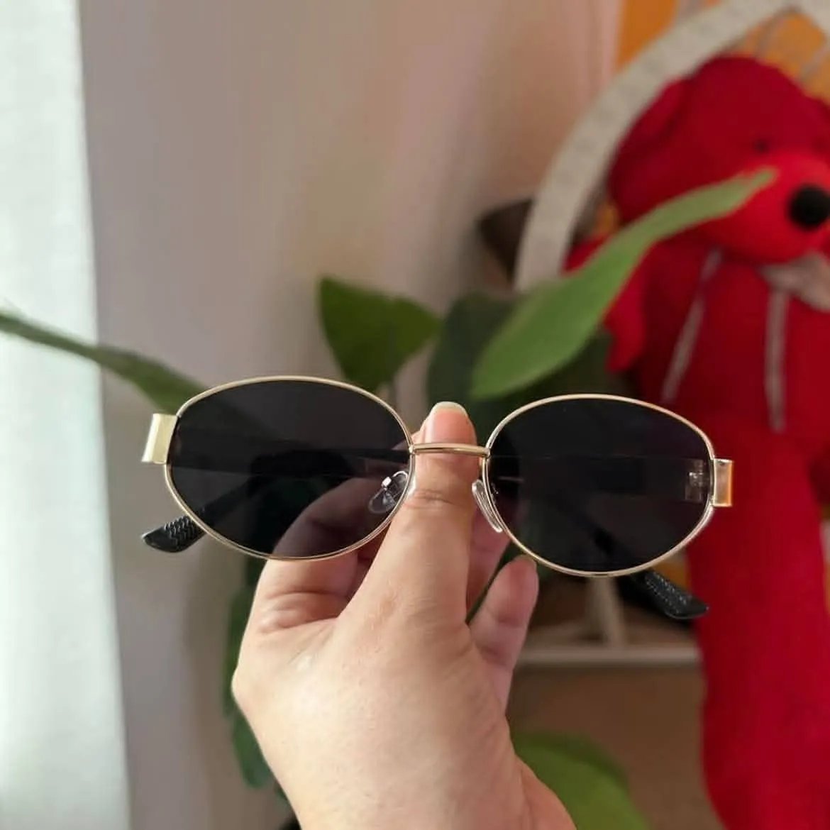 product_1781957816_8154 Ladies Oval Shape Sunglass - Image 1